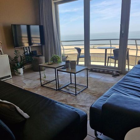 Appartement Met Zeezicht, Zwembad & Garage Oostende Exteriör bild