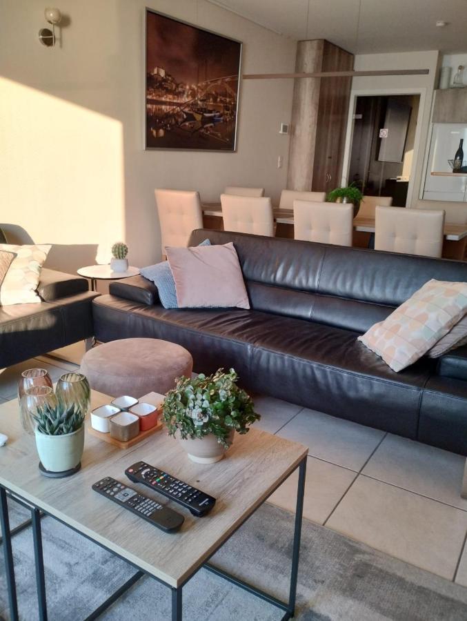 Appartement Met Zeezicht, Zwembad & Garage Oostende Exteriör bild